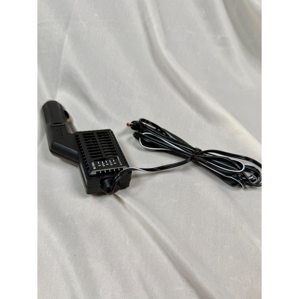 Archer Universal DC Auto Adapter 270-1560 Multi Voltage 3V-9V Radio Shack Black